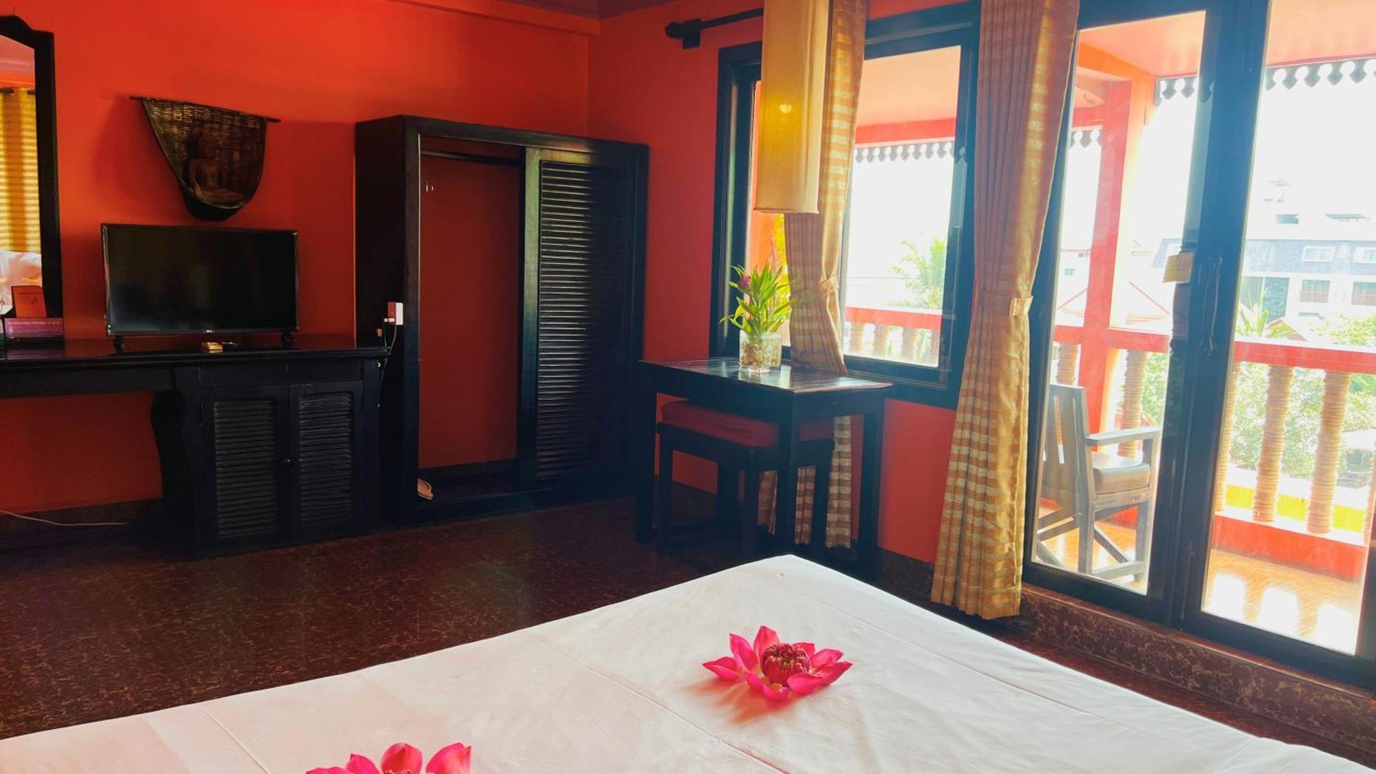 Golden Butterfly Villa Siem Reap Exterior photo