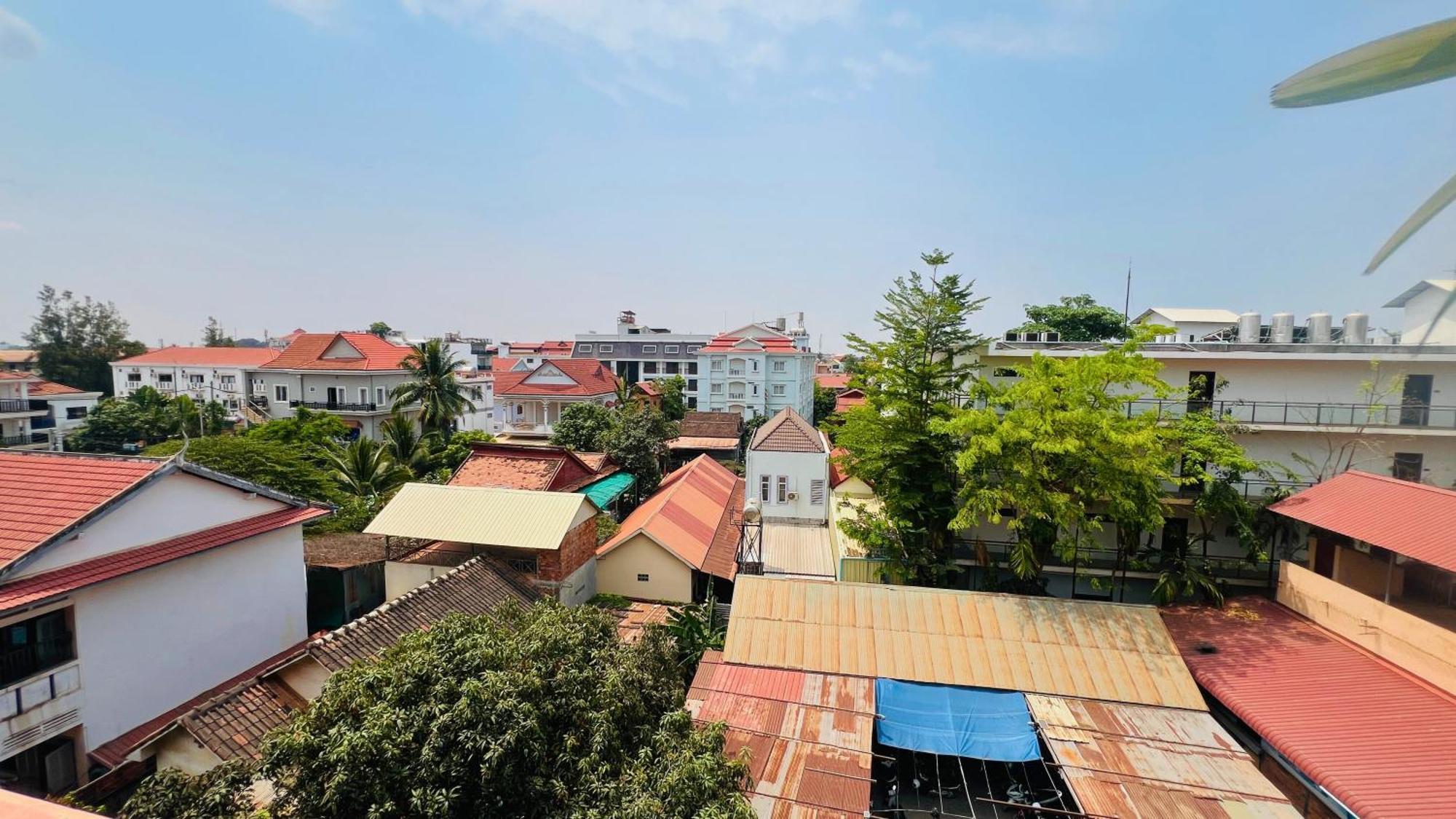 Golden Butterfly Villa Siem Reap Exterior photo